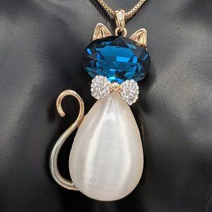 Lucite Jelly Belly Cat Blue and Clear Rhinestones